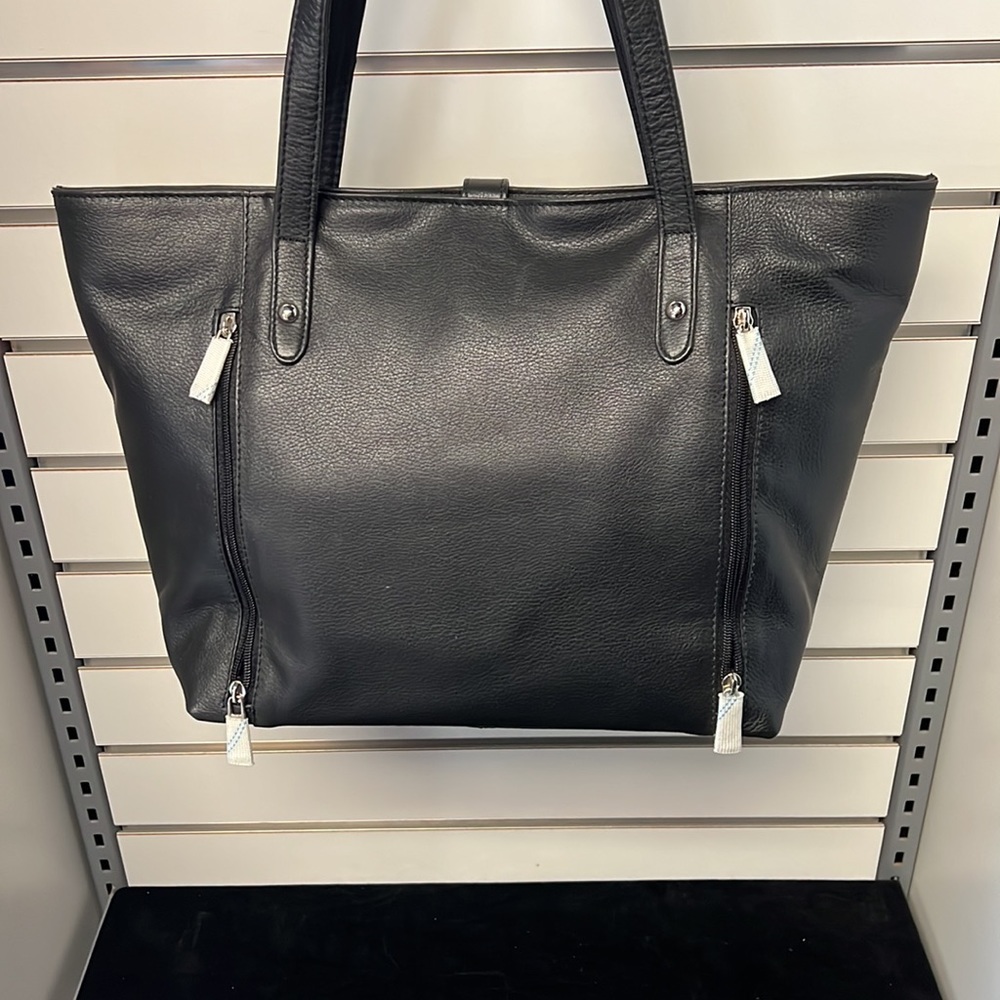 100% Genuine Leather Concealed Carry Shoulder Bag - Picture 3 of 10